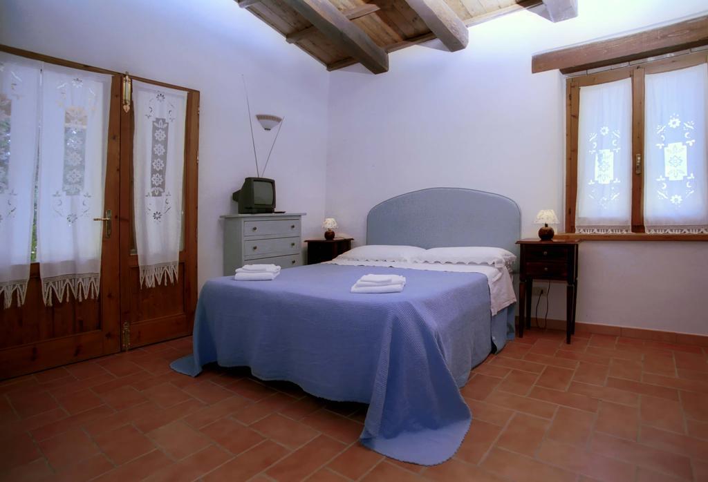 Agriturismo "Antico Frantoio" Villa Foligno Habitación foto